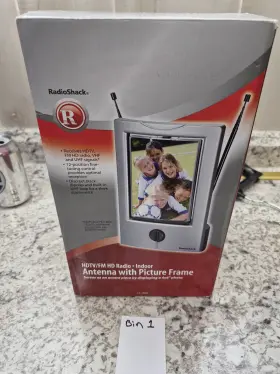 15-1866 Radioshack Hdtv Fm Hd Radio Indoor Antenna With Picture Frame